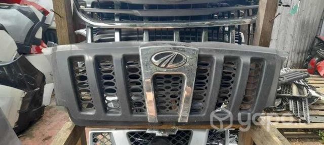 Mahindra mascariilla original