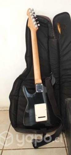 Guitarra Eléctrica Peavey Serie Raptor + Amplifica