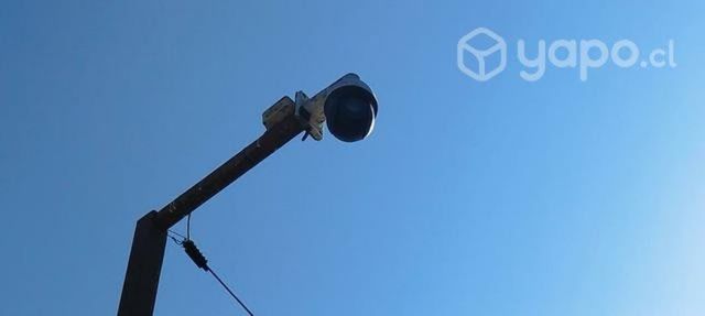 Cámaras de seguridad CCTV luminarias redes LAN