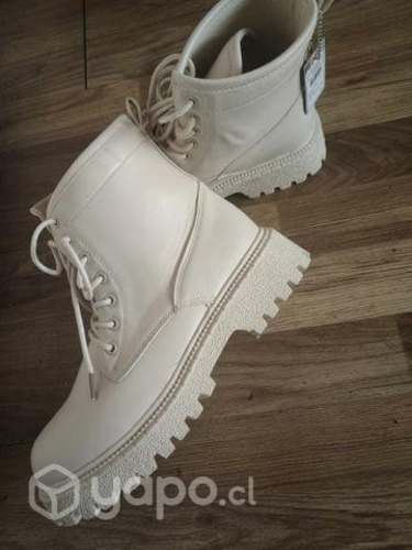 Botines crema 37