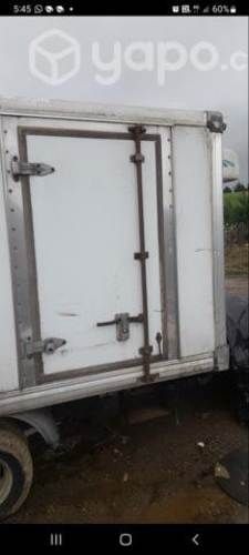 Carroceria con equipo de frio