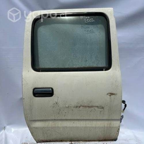 Puerta Trasera Izquierda Toyota Hilux 2002