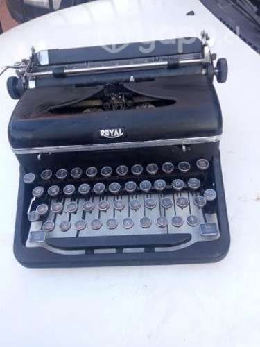 Máquina de escribir Royal antigua