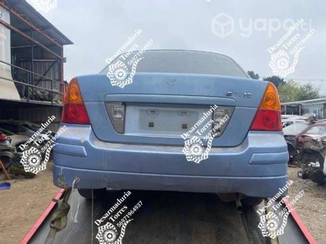 Maletero Suzuki aerio 2006