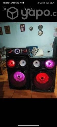 Equipo de sonido grande
