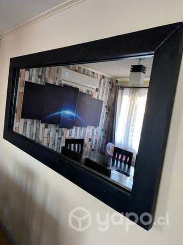 Espejo muy grande y moderno