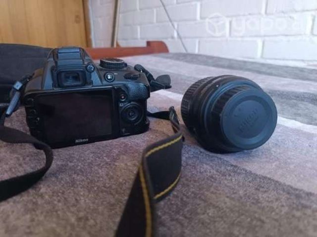Camara Nikon D3100