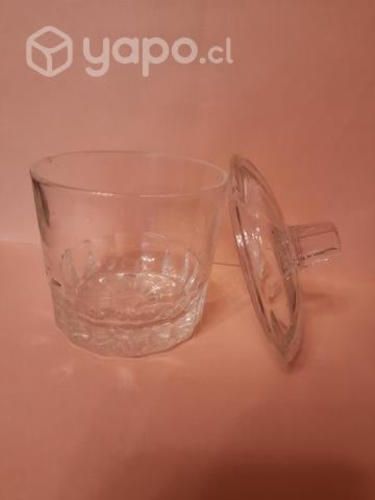 Frasco de vidrio con tapa