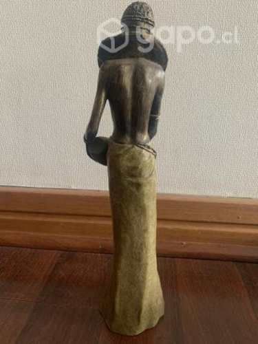 2 figuras africanas de resina