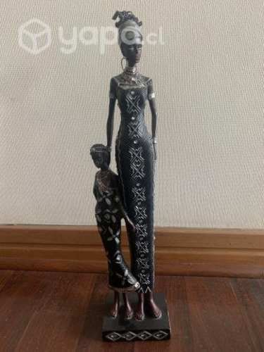 2 figuras africanas de resina
