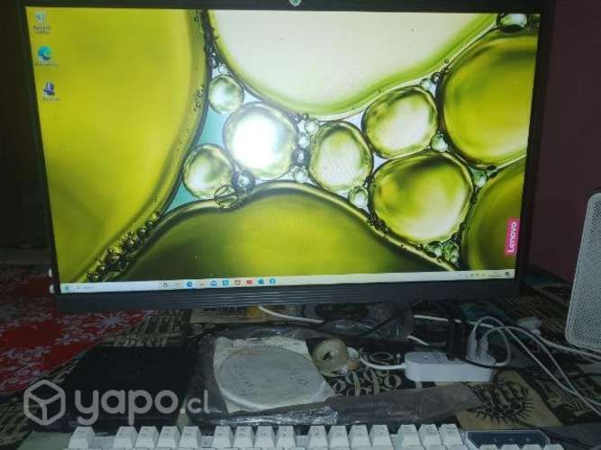 Computadora y también una video cámara