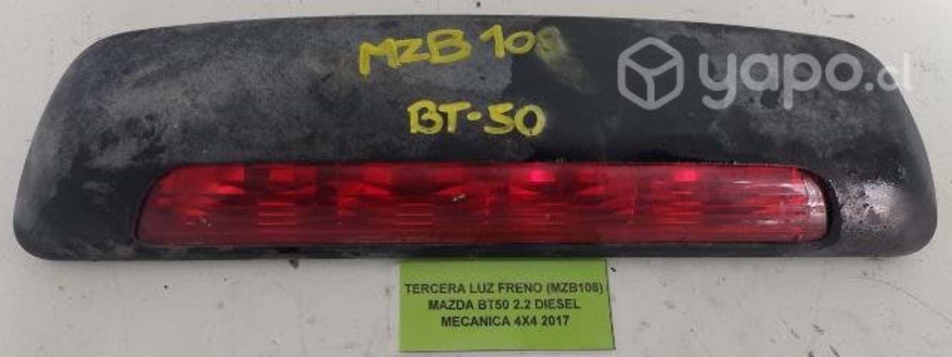 Tercera Luz Freno Mazda BT
