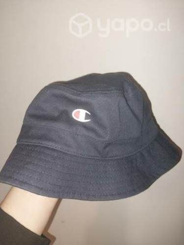 Gorro bukket champion