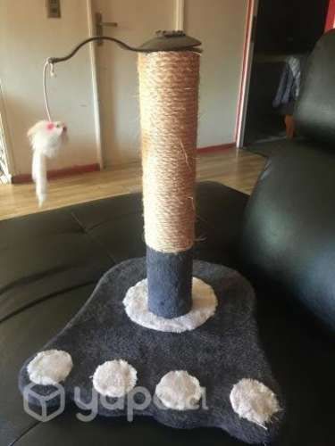 Rascador para gatos y entreténcion