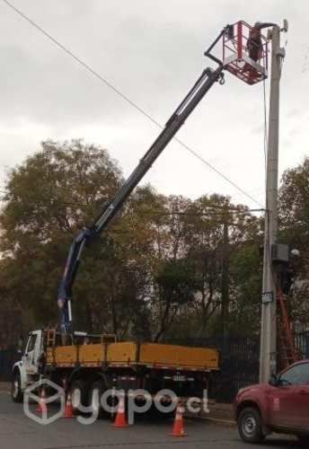 Arriendo de camiones pluma