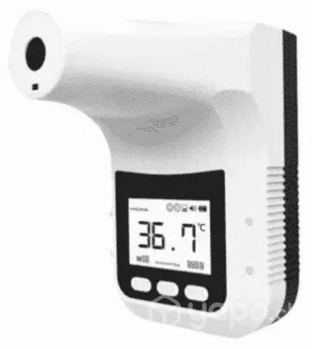 Termómetro infrarrojo K3 Pro montado en la pared s