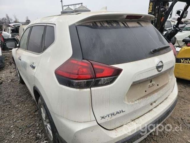 Foco trasero nissan xtrail 2019