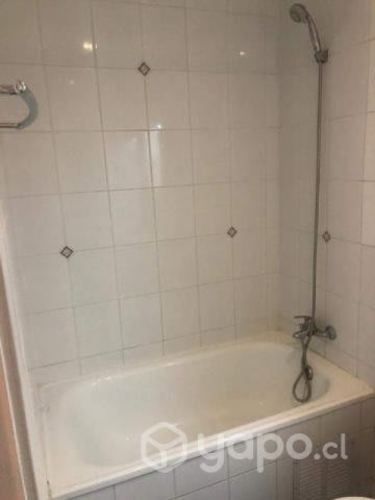 Se arrienda casa en condominio