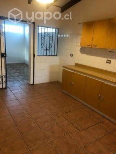 Se arrienda casa en condominio