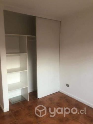 Se arrienda casa en condominio