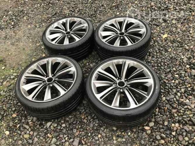 Llantas con neumáticos Aro 20 Infiniti Q60 2022