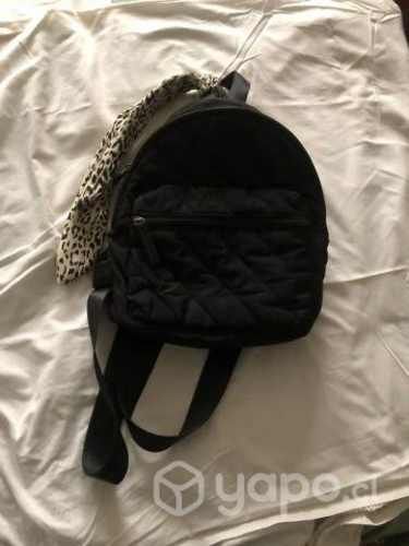 Mochila negra