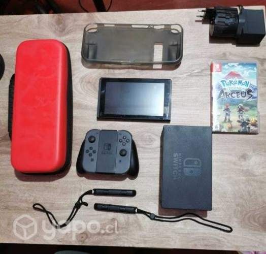 Consola Nintendo Switch Gris + Pokemon Arceus