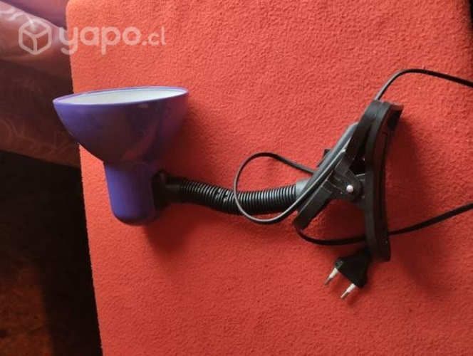 Impresora hp y monitor y lampara de escritorio