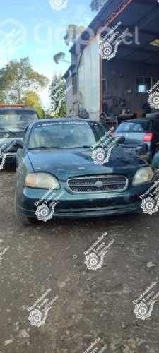 Capot Suzuki baleno 2000