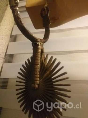Espuela antigua chapida uso decorativo anticuario
