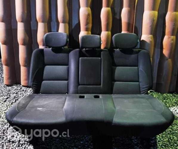 Asientos delanteros, butacas y asiento trasero