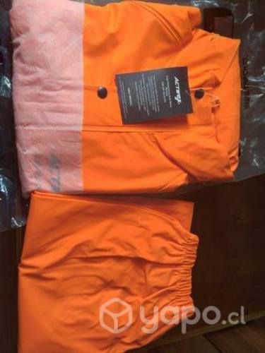 Traje de agua talla l