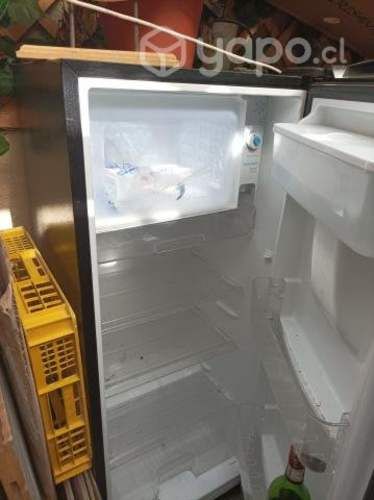 Refrigerador Hisense casi nuevo