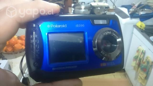 Cámara Polaroid Shockproof de 18mp doble pantalla