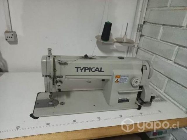 Máquina de coser TYPICAL Recta