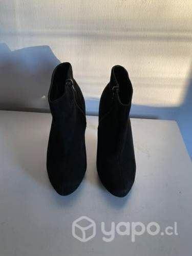 Botines de Gamuza con Tacón Talla 37