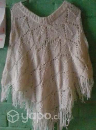 Lindo ponchito tejido a palillos