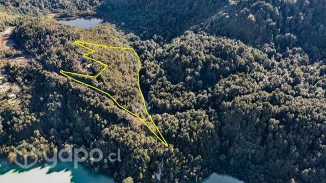 Terreno con borde río y bellas vistas en PUELO