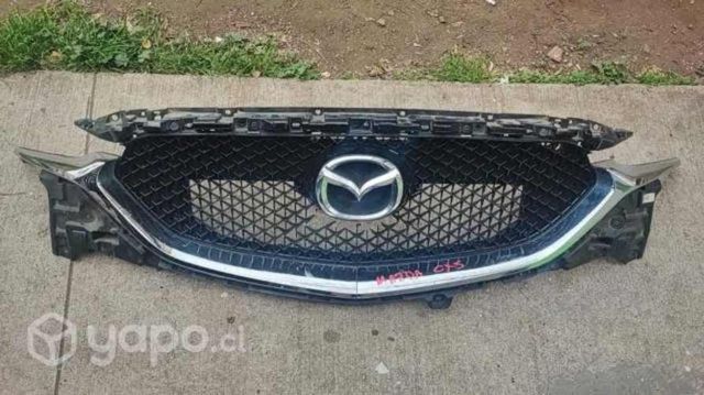 Mazda cx5 2021 mascsra y portalogo