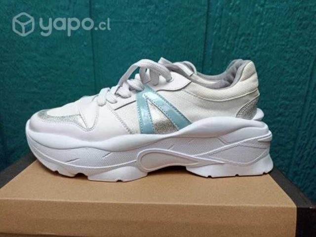 Zapatillas blancas FiveBlu