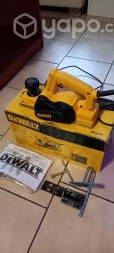 Cepilllo electrico dewalt 550w