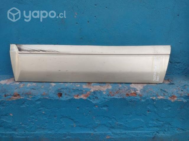 Moldura de puerta izq Suzuki Vitara 1996-1999