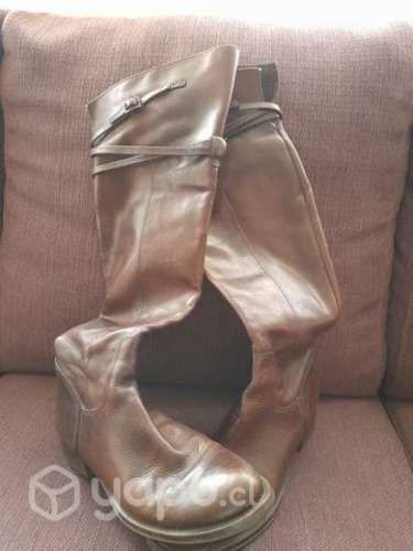 Botas bajas largas cuero café oscuro