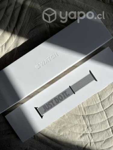 Apple Watch Series 8