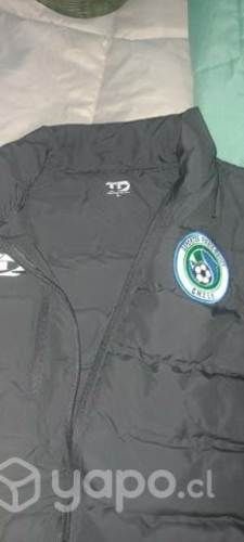 Chaqueta deportes puerto montt sin uso