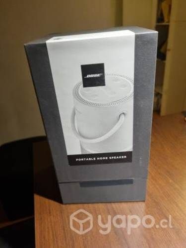 Parlante portátil Bose Portable Smart Speaker