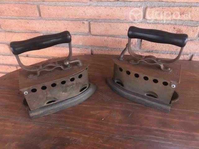 Par de antiguas planchas de fierro