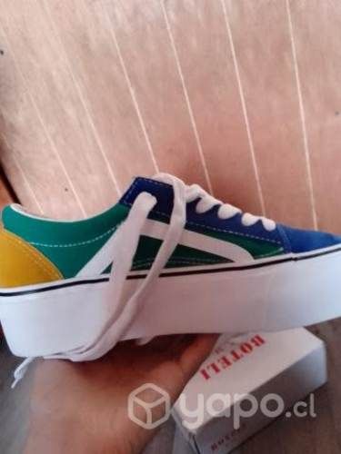 Zapatillas mujer (disponible)