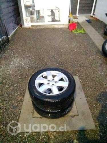 Llantas con neumáticos Nissan aro 17