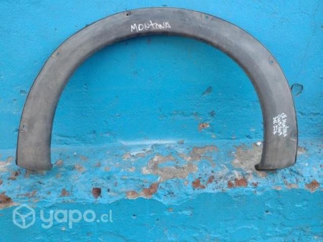 Moldura del izq Chevrolet Montana 2005-2009